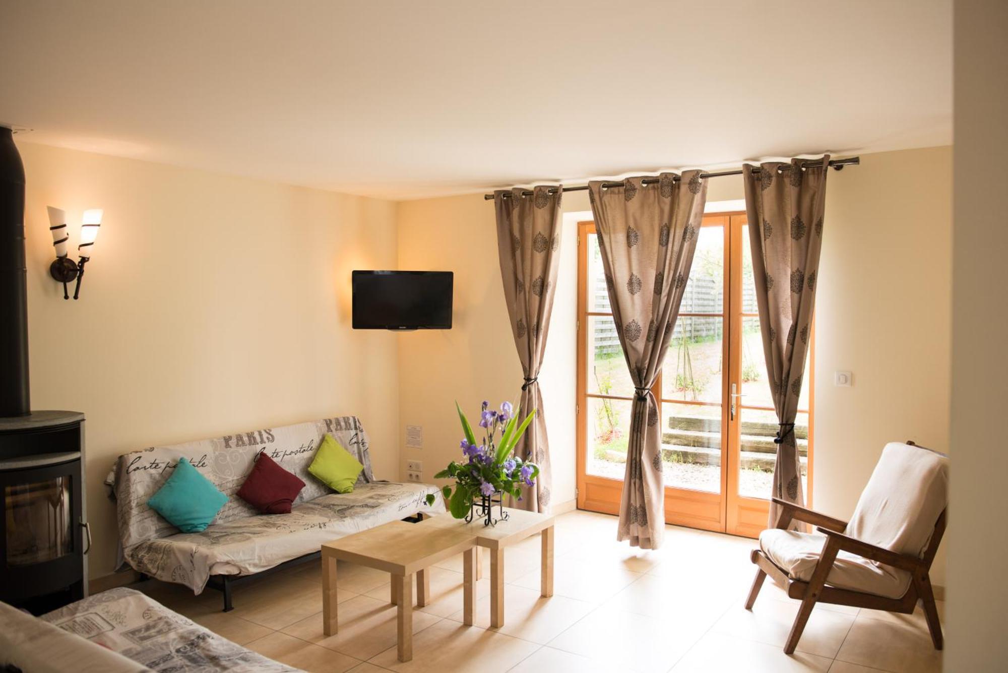 Au Bonheur Des Retrouvailles Hotel Denonville Buitenkant foto