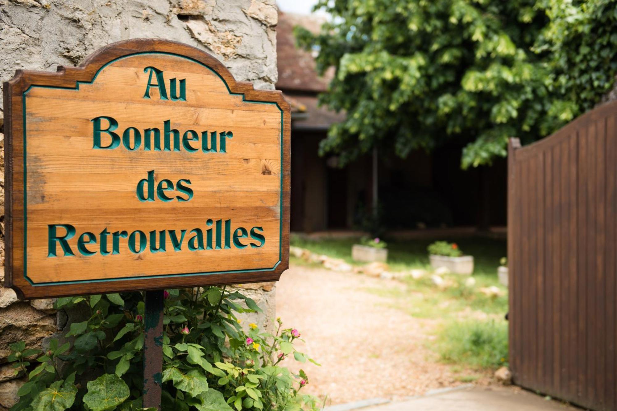 Au Bonheur Des Retrouvailles Hotel Denonville Buitenkant foto