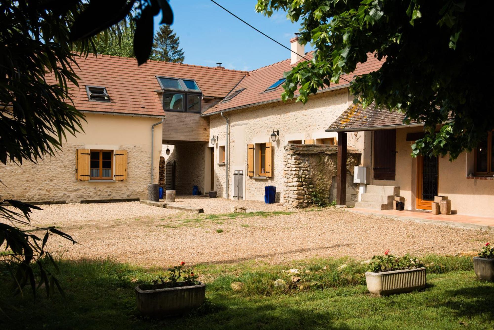 Au Bonheur Des Retrouvailles Hotel Denonville Buitenkant foto