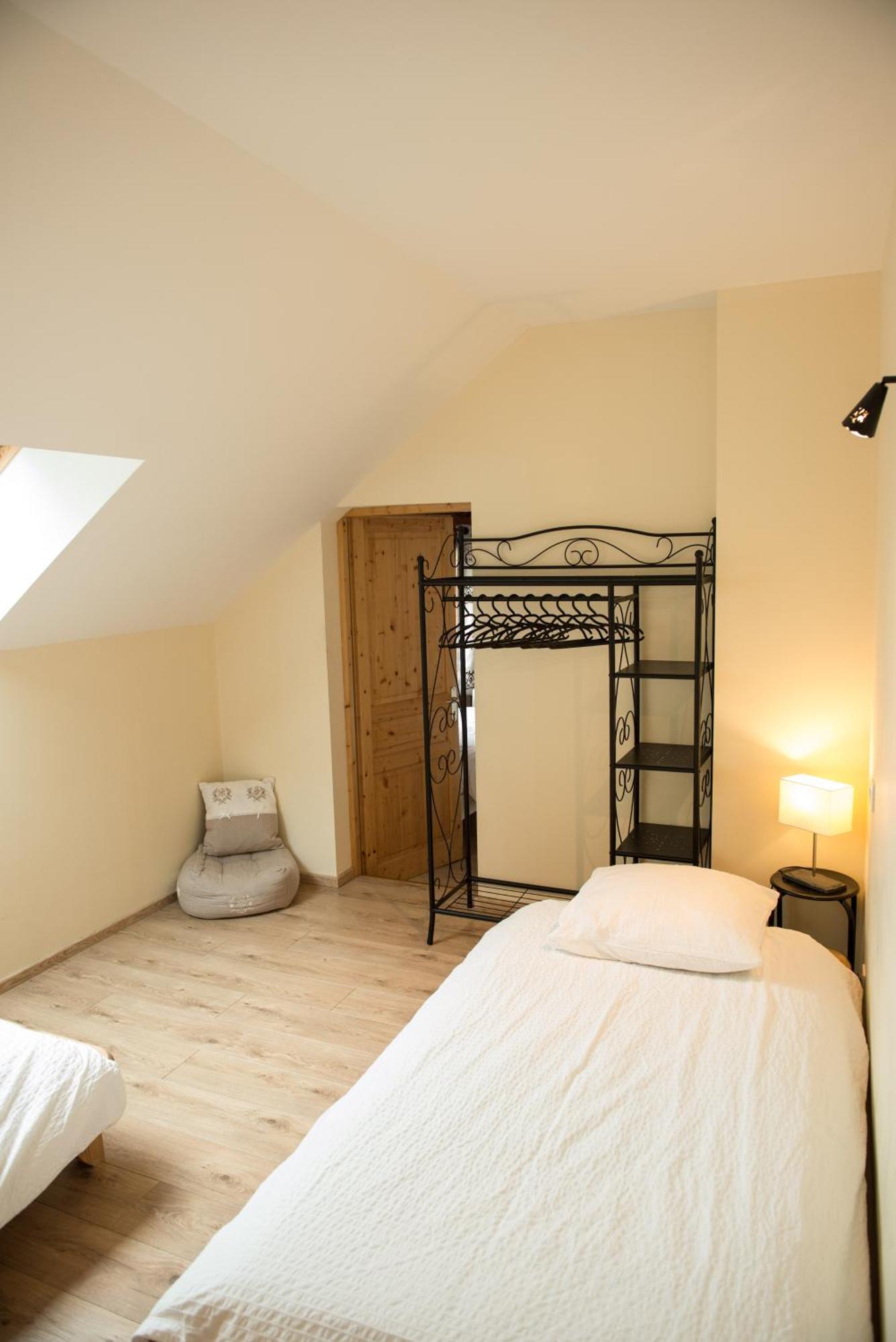 Au Bonheur Des Retrouvailles Hotel Denonville Buitenkant foto