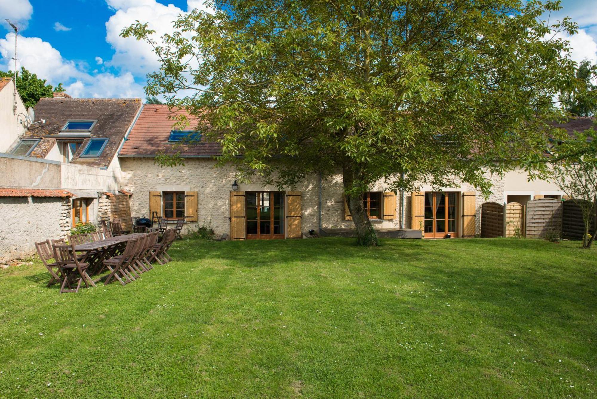 Au Bonheur Des Retrouvailles Hotel Denonville Buitenkant foto